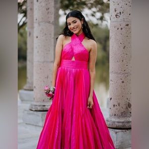 Beautiful elegant dress worn once for prom